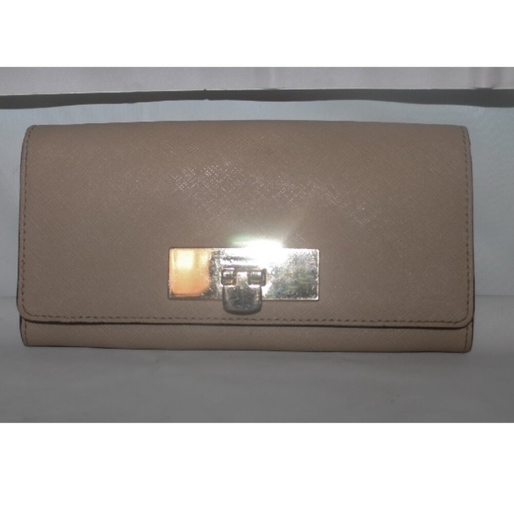 Beige $138 MICHAEL KORS Saffiano Continental Wallet